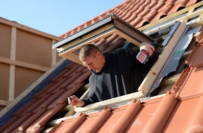 Pose de fenêtres de toit Velux à Mouchamps